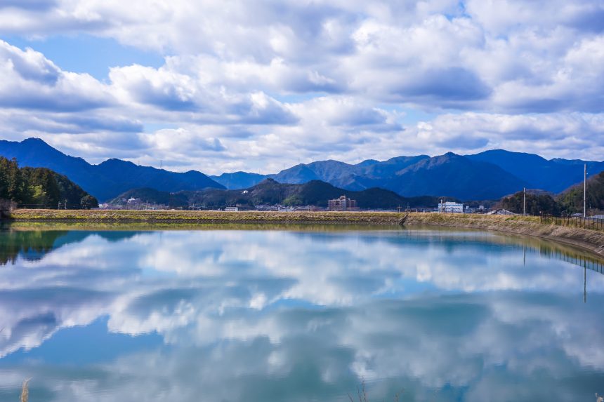 水道秋聖　「千野の池」 千代田池（水分れ鏡池） | Tamba Style (丹波市観光ポータルサイト)